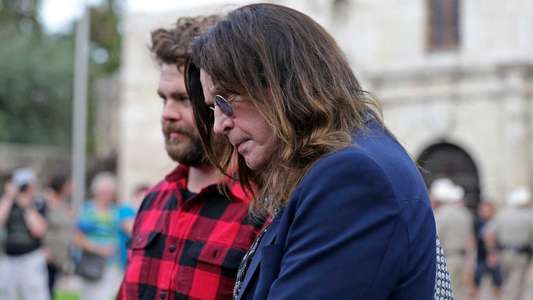 Ozzy and Jack's World Detour - Backdrops