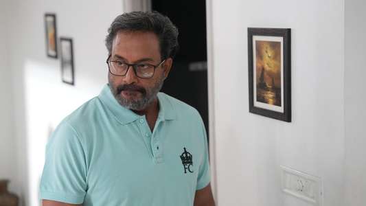 Raveendra Nee Evide? - Backdrops
