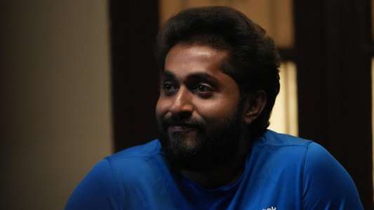 Raveendra Nee Evide? - Backdrops