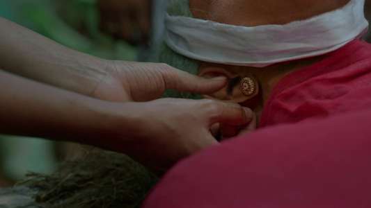 Vyasanasametham Bandhumithradhikal - Backdrops