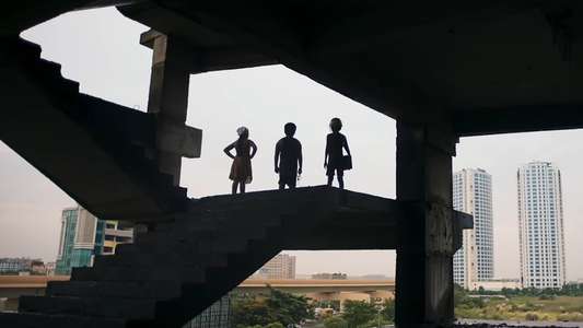 Onko Ki Kothin - Backdrops
