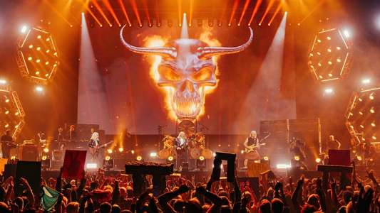 Spinal Tap II: The End Continues - Backdrops