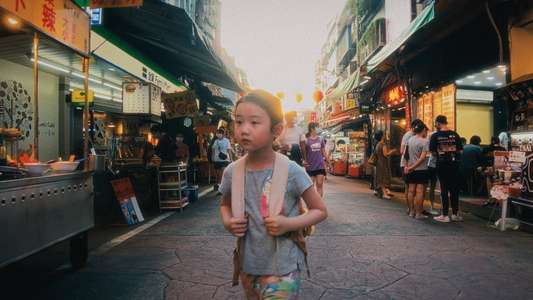 Left-Handed Girl - Backdrops