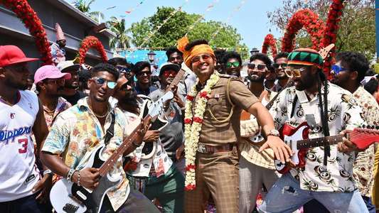 Vaa Vaathiyaar - Backdrops
