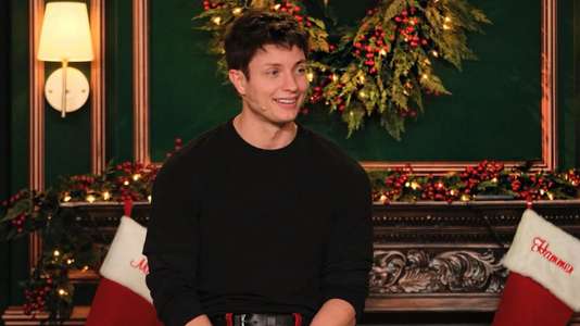 Matt Rife: Unwrapped - A Christmas Crowd Work Special - Backdrops