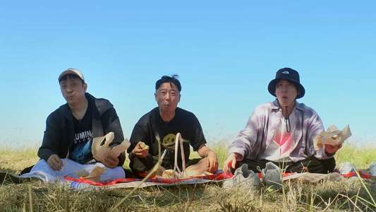 Three Idiots in Kenya - Backdrops