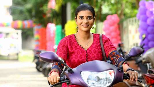 Theeyavar Kulai Nadunga - Backdrops