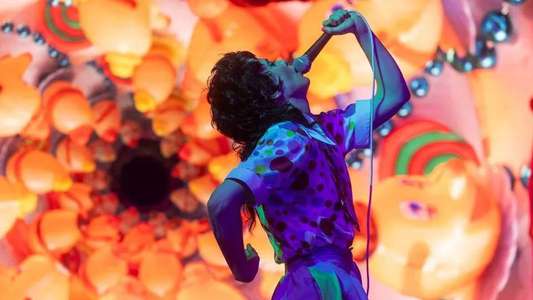 Sarah Squirm: Live + in the Flesh - Backdrops