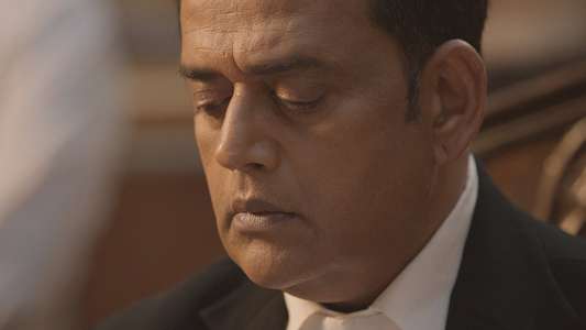 Maamla Legal Hai - Backdrops
