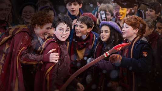 Finding Harry: The Craft Behind the Magic - Backdrops
