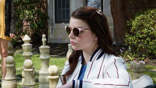 Thoroughbreds - Backdrops