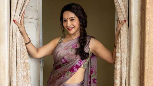 Maa Behen - Backdrops