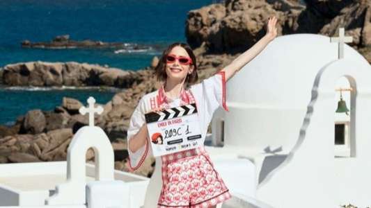 Emily in Paris - Backdrops