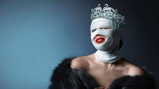 The Swan: Behind the Mirror - Backdrops