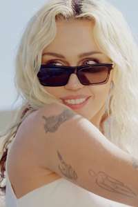 Miley Cyrus – Endless Summer Vacation (Backyard Sessions) - Posters