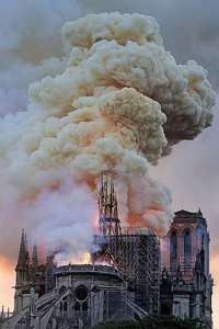 Notre-Dame: Race Against the Inferno - Posters