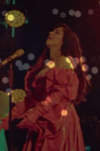 Mon Laferte  te amo - Posters