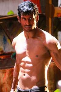 Madha Gaja Raja - Posters