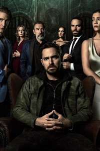 Who Killed Sara? - Posters