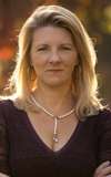 Laurelyn Dossett