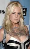  Amina