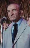 Leonard Barr