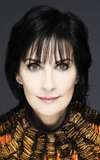  Enya