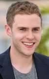 Iain De Caestecker