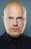 Michael Chiklis
