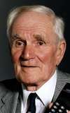 Desmond Llewelyn