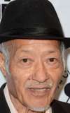 Aki Aleong