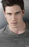 Tanner Novlan