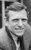 Leonard Teale