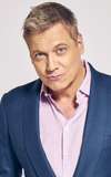 Holt McCallany
