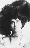 Evelyn Selbie