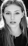 Grace Van Dien