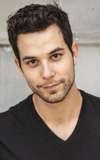 Skylar Astin
