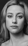 Lili Reinhart