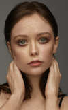 Suzanna Son