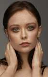 Suzanna Son