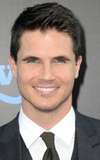 Robbie Amell