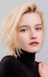 Julia Garner